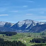 In Lejlighed